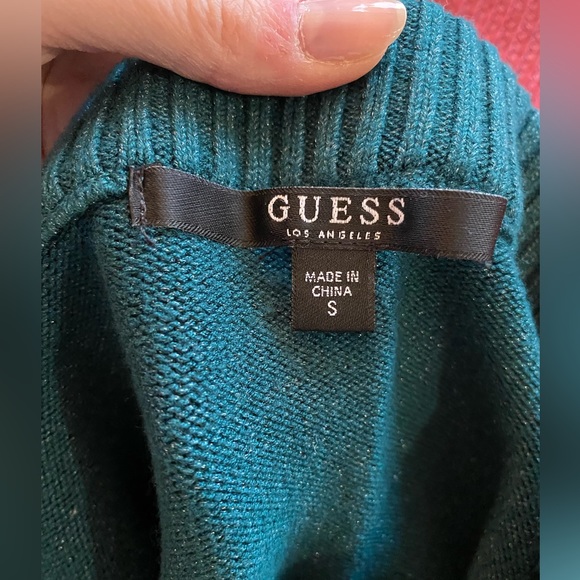 Guess mini skirt, size small - Picture 2 of 2